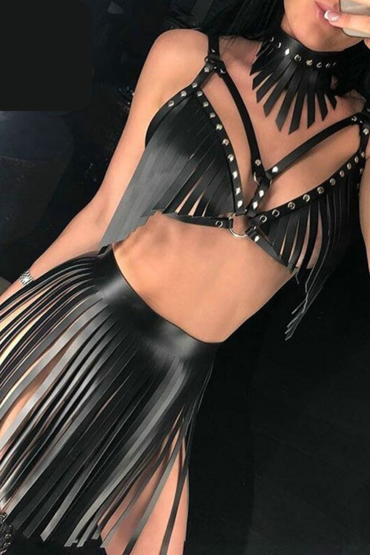Elegantes Fransen Harness Set Schwarz – sexy 2-teiliges Outfit mit Nieten & Riem